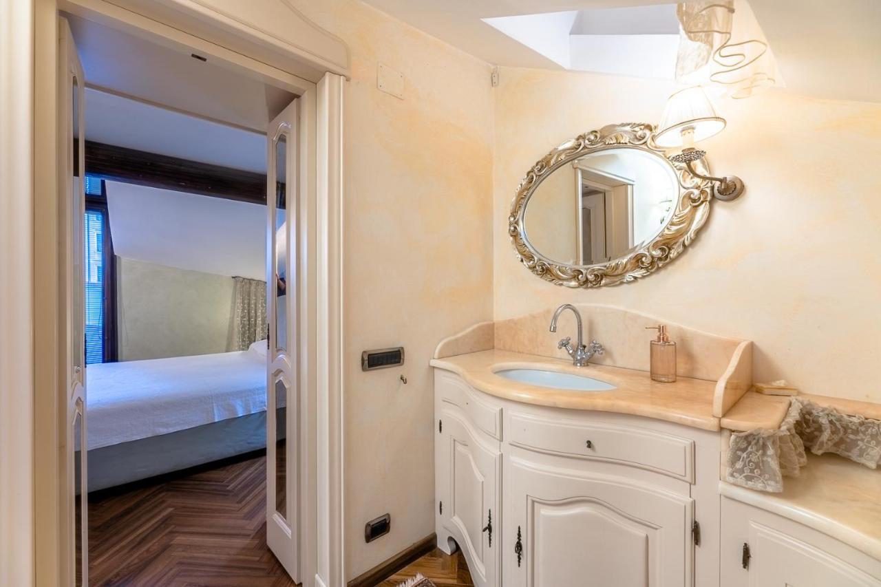 Dimora Lucrezia Apartment Savona Exterior photo